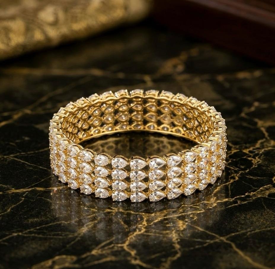 Anti-Tarnish Gold Polish White Transparent Round Stone Bracelet